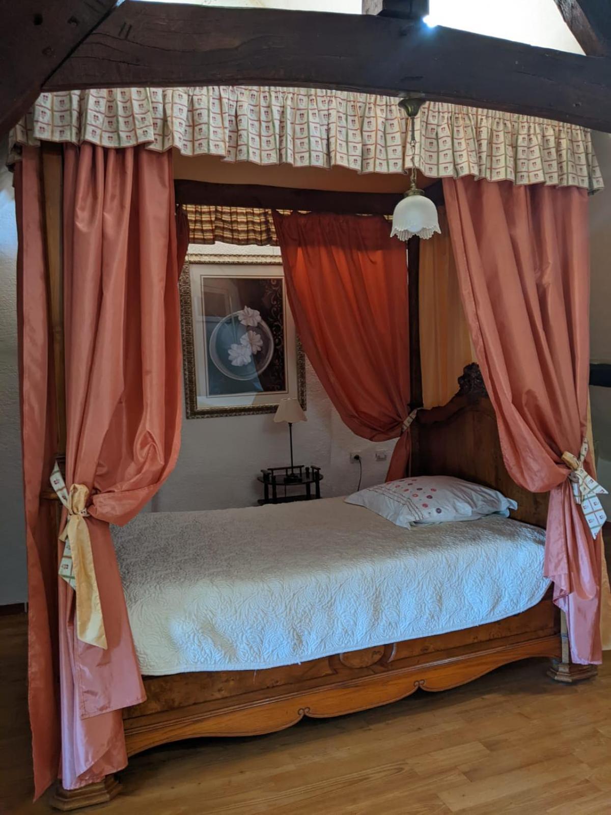 Chambre D'Hotes Saint Jacob Relais De Chasse Du XVIII Siecle Les Fougerets Bagian luar foto
